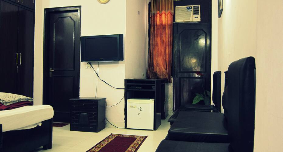 Ambica Inn, New Delhi 4
